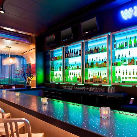 Aloft Hotel Milwaukee Downtown Exterior photo